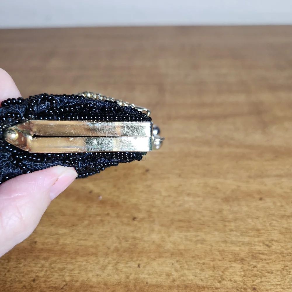 Vintage La Regale Kiss Lock Clam Shell Black Beaded Floral Evening Bag W Chain - Picture 12 of 14